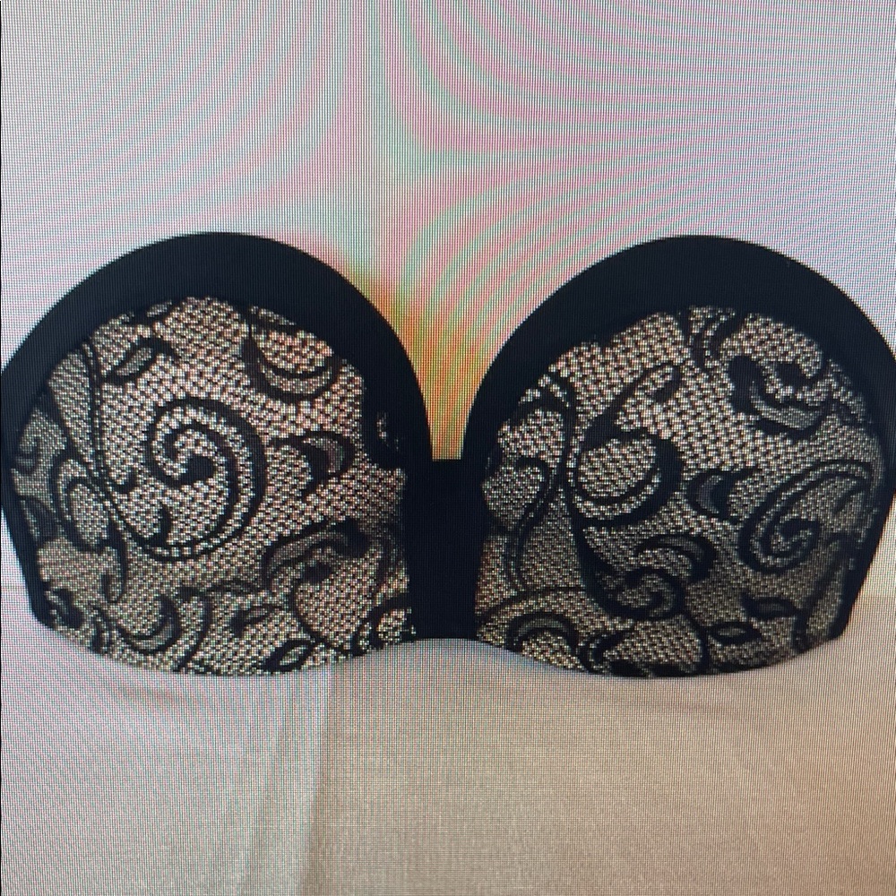 Elegant Black Lace Strapless Bra